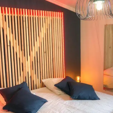 Apartment Moderne Avec Balcon, Parking Prive Et Espace Bien-etre A - Fr-1-496-269 *